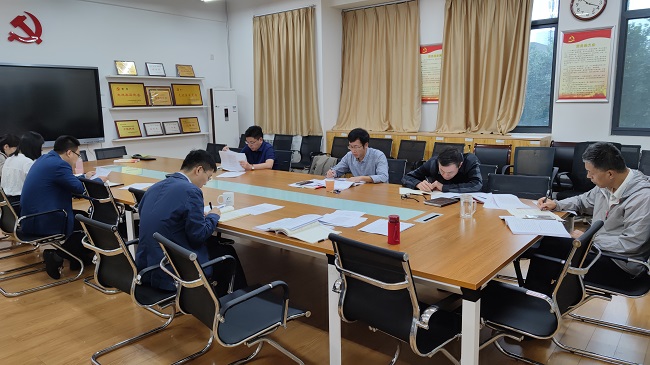 f8dd0c2d00224c9997ed964c0ca26549.jpg 中心组.jpg