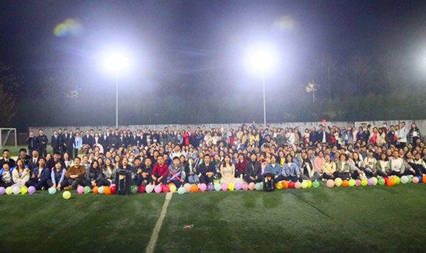 101f56aeff5d448c9c1419318f9c64b0.jpg 全体人员合影_副本.jpg