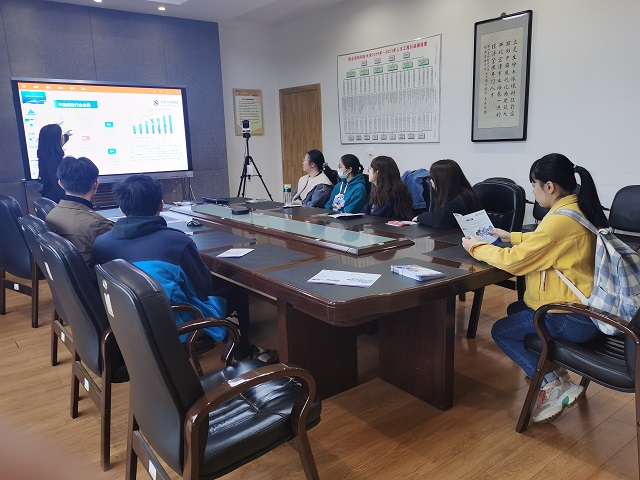 3ca43e6c08af4cc7ad9f4f09b467fe1c.jpg 宣讲会照片.jpg