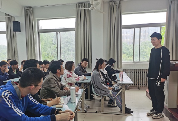 bcd7d2ecc72649268ff5e456920268d4.jpg 座谈会.jpg